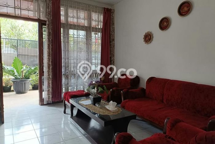 Rumah Luas Asri 5 KT Siap Pakai di Buah Batu Bandung Rumah Luas Asri 5 KT Siap Pakai di Buah Batu Bandung