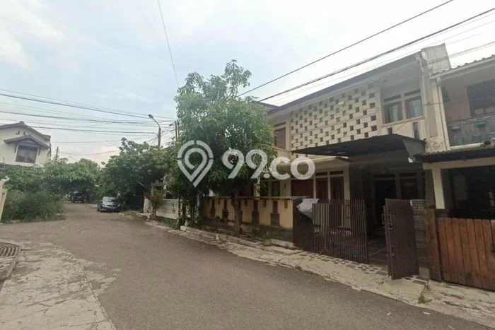 Rumah Strategis Minimalis Lb 200m2 di Arcamanik, Bandung Rumah Strategis Minimalis Lb 200m2 di Arcamanik, Bandung