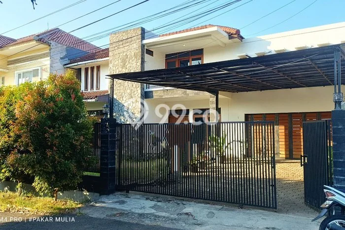 Rumah Elit Modern Tanpa Renovasi di Geger Kalong Bandung Rumah Elit Modern Tanpa Renovasi di Geger Kalong Bandung