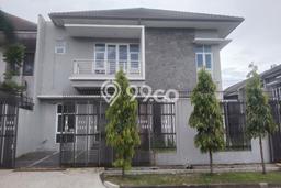 Rumah Elit LB 230m2 Siap Huni Desain Elegan di Mekar Wangi, Bandung Rumah Elit LB 230m2 Siap Huni Desain Elegan di Mekar Wangi, Bandung