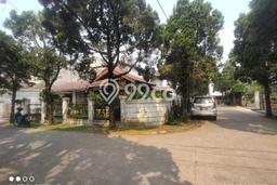 BEST OFFER! Rumah Siap Huni area , LT 580m2m² LB 270m2m² BEST OFFER! Rumah Siap Huni area , LT 580m2m² LB 270m2m²