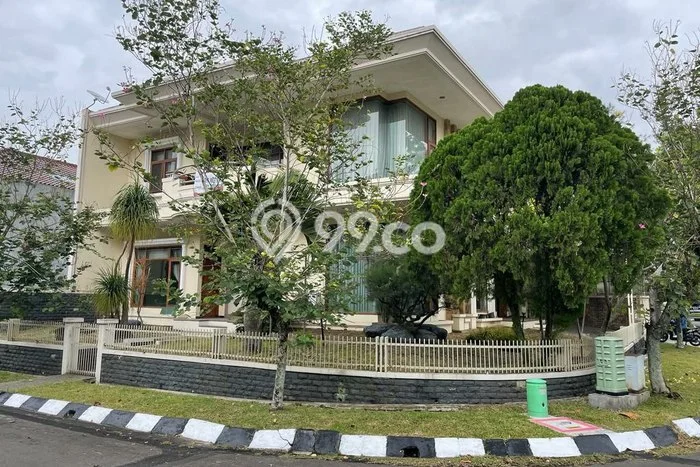 DIJUAL CEPAT! Rumah Ready Stock Lokasi Premium , Luas 432m2m² LB 450m2m² DIJUAL CEPAT! Rumah Ready Stock Lokasi Premium , Luas 432m2m² LB 450m2m²