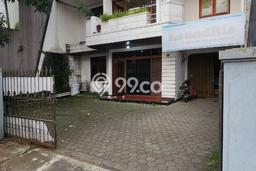 For Sale! Luxury House LT 290m2 Desain Elegan di Turangga For Sale! Luxury House LT 290m2 Desain Elegan di Turangga