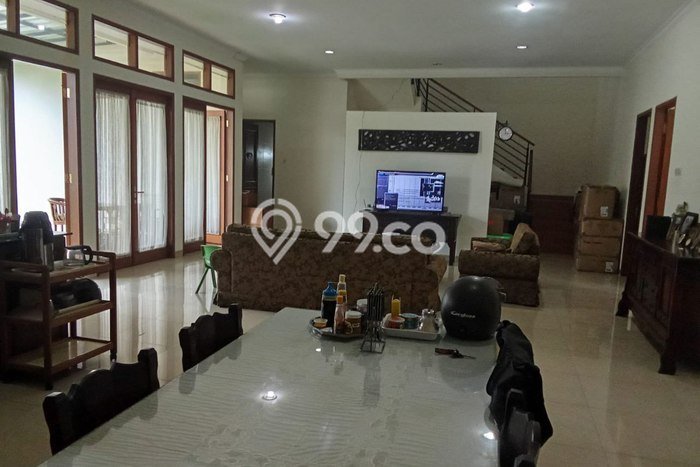 Ready to Use! Premium House LT 549m2 Desain Modern di Setra Sari Ready to Use! Premium House LT 549m2 Desain Modern di Setra Sari