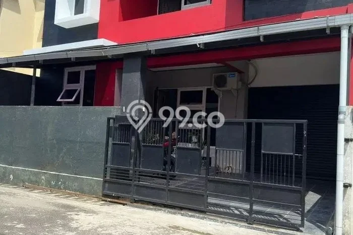 Dijual Rumah 6 Kamar Lokasi Ideal Nyaman dan Strategis di Batununggal Dijual Rumah 6 Kamar Lokasi Ideal Nyaman dan Strategis di Batununggal