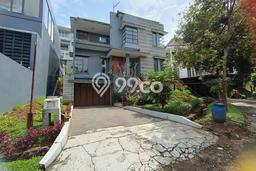 Rumah Luxury Modern Tanpa Renovasi di Resor Dago Pakar Bandung Rumah Luxury Modern Tanpa Renovasi di Resor Dago Pakar Bandung