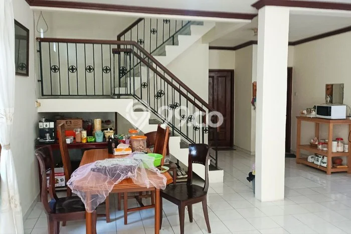 Hunian Elit LB 250m2 Siap Huni Desain Elegan di Tubagus Ismail, Bandung Hunian Elit LB 250m2 Siap Huni Desain Elegan di Tubagus Ismail, Bandung