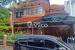 Rumah Strategis di Pusat Kota Turangga, Bandung - 5 Kamar Tidur Rumah Strategis di Pusat Kota Turangga, Bandung - 5 Kamar Tidur