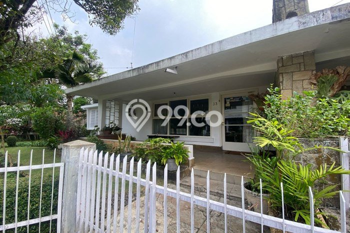Rumah Elit Modern Tanpa Renovasi di Sayap Dago Bandung Rumah Elit Modern Tanpa Renovasi di Sayap Dago Bandung