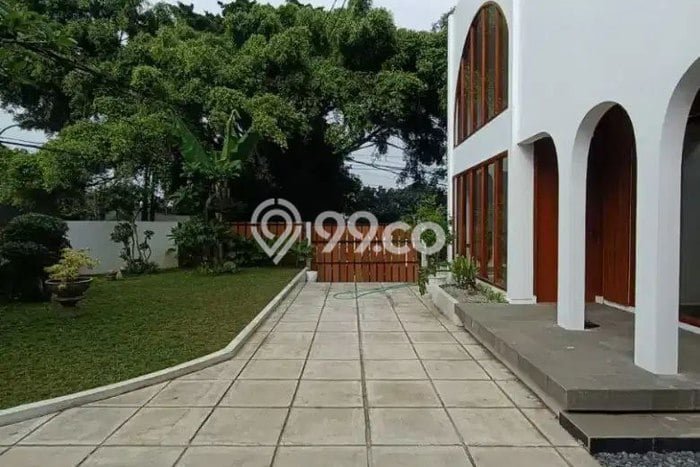 Rumah Elit LB 600m2 Siap Huni Desain Elegan di Geger Kalong, Bandung Rumah Elit LB 600m2 Siap Huni Desain Elegan di Geger Kalong, Bandung