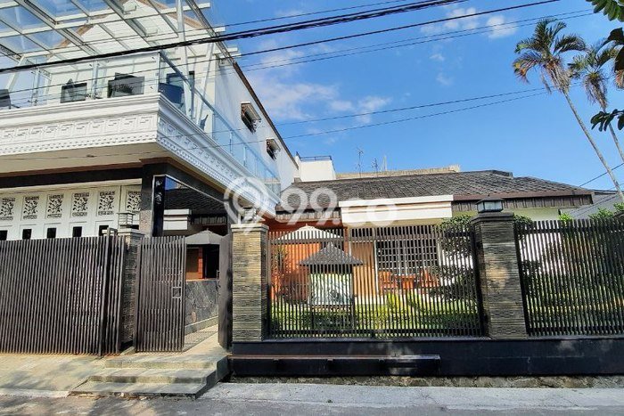 Dijual Rumah Mewah Exclusive di Arcamanik, Bandung Dijual Rumah Mewah Exclusive di Arcamanik, Bandung