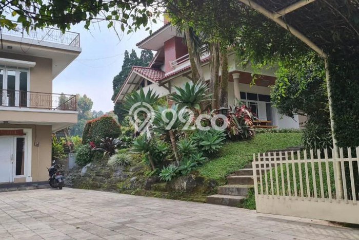 Vila di , Luas 953m2m², Lingkungan Nyaman Vila di , Luas 953m2m², Lingkungan Nyaman