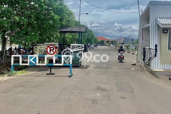 Unit Ruko Dijual di Larangan Tangerang Luas Tanah 40m2, Luas Bangunan 80m2 Unit Ruko Dijual di Larangan Tangerang Luas Tanah 40m2, Luas Bangunan 80m2