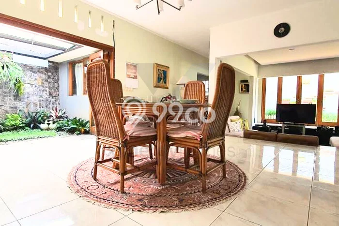 Rumah Disewakan Bandung LT 520m2 LB 300m2 Kawasan Setra Sari Rumah Disewakan Bandung LT 520m2 LB 300m2 Kawasan Setra Sari