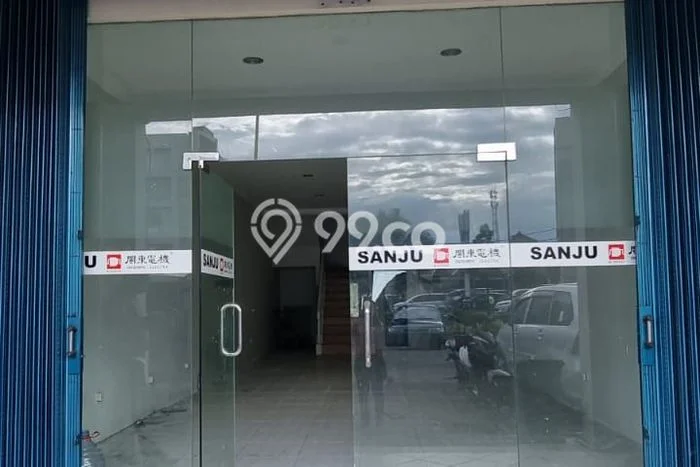 Area Strategis! Disewakan Ruko Lokasi Serpong Utara, Tangerang Selatan Cocok untuk Bisnis Area Strategis! Disewakan Ruko Lokasi Serpong Utara, Tangerang Selatan Cocok untuk Bisnis