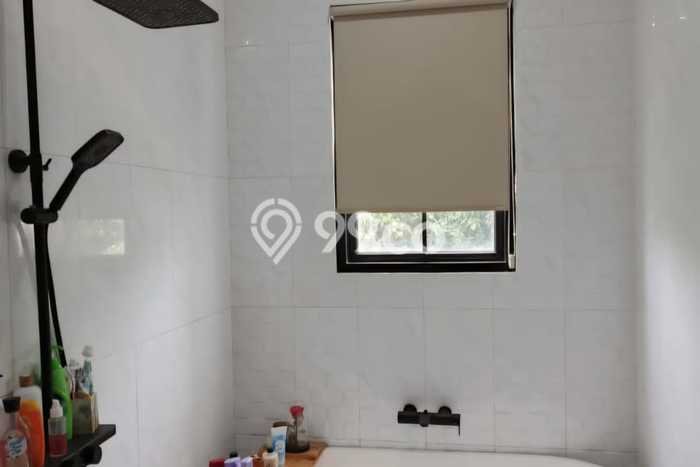 Rumah Luxury Modern Tanpa Renovasi di BSD Neo Catalonia Tangerang Rumah Luxury Modern Tanpa Renovasi di BSD Neo Catalonia Tangerang
