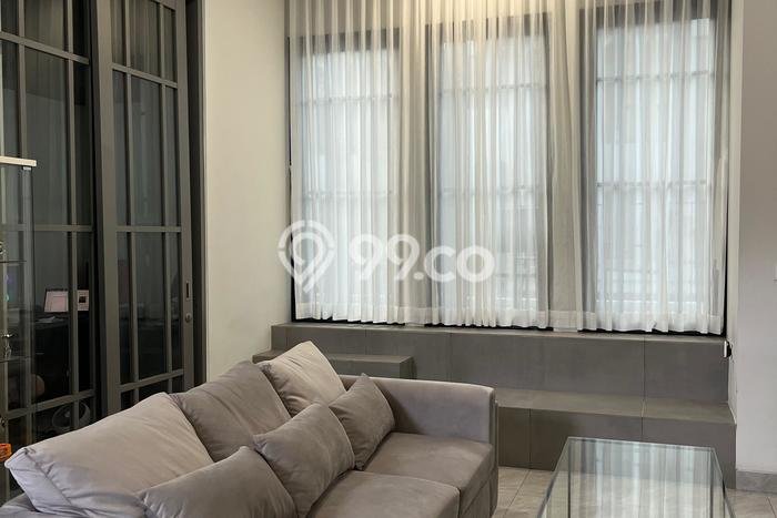 Rumah Elit Modern Tanpa Renovasi di BSD Green Wich Tangerang Rumah Elit Modern Tanpa Renovasi di BSD Green Wich Tangerang