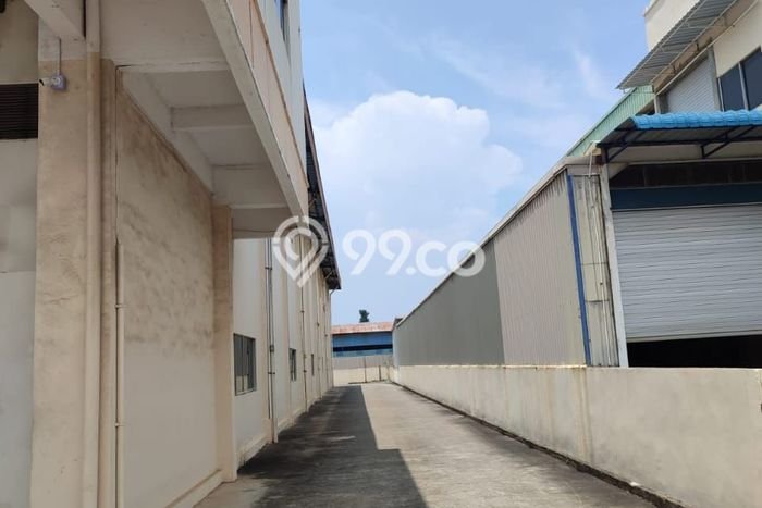 Unit Gudang Dijual di Batu Ampar Batam Luas Bangunan 2100m2 Unit Gudang Dijual di Batu Ampar Batam Luas Bangunan 2100m2