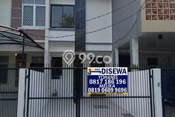 Jual Rumah Eksklusif 2 KT di Taman Palem, Jakarta Barat Jual Rumah Eksklusif 2 KT di Taman Palem, Jakarta Barat