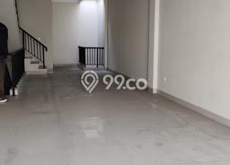 LOKASI STRATEGIS! Ruko For Rent Kawasan Green Lake City, Luas 286m², Kawasan Ramai LOKASI STRATEGIS! Ruko For Rent Kawasan Green Lake City, Luas 286m², Kawasan Ramai