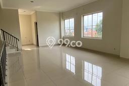 Ruko di Green Lake City, Luas 286m², Lokasi Komersial, For Rent Ruko di Green Lake City, Luas 286m², Lokasi Komersial, For Rent