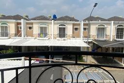 Rumah di Green Lake City, Akses ke Tol, 3 KT, Luas 90m² Bangunan 127m² Rumah di Green Lake City, Akses ke Tol, 3 KT, Luas 90m² Bangunan 127m²