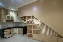 Rumah area Green Lake City, 2 KT, Akses Rumah Sakit, Luas 60m² Bangunan 84m² Rumah area Green Lake City, 2 KT, Akses Rumah Sakit, Luas 60m² Bangunan 84m²