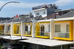 BEST PRICE! Rumah di Green Lake City, Dekat Pusat Kota, 3 KT, LT 90m² LB 100m² BEST PRICE! Rumah di Green Lake City, Dekat Pusat Kota, 3 KT, LT 90m² LB 100m²