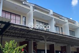 HARGA SPESIAL! Rumah kawasan Green Lake City, Akses ke Pusat Kota, 2 KM, Luas 60m² Bangunan 84m² HARGA SPESIAL! Rumah kawasan Green Lake City, Akses ke Pusat Kota, 2 KM, Luas 60m² Bangunan 84m²