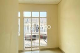 Rumah di Green Lake City, Akses ke Fasilitas, LT 60m² Rumah di Green Lake City, Akses ke Fasilitas, LT 60m²