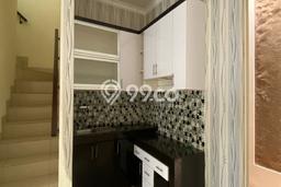 Rumah Asri area Green Lake City, 3 KT, Lingkungan Tenang, Luas 90m² Bangunan 100m² Rumah Asri area Green Lake City, 3 KT, Lingkungan Tenang, Luas 90m² Bangunan 100m²