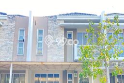 PILIHAN TEPAT! Rumah di Green Lake City, 3 KM, Akses Mall, LT 120m² LB 127m² PILIHAN TEPAT! Rumah di Green Lake City, 3 KM, Akses Mall, LT 120m² LB 127m²