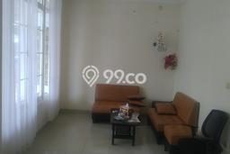 Disewakan! Rumah 3 Kamar Tidur &
3 Kamar Mandi di Green Lake City, Jakarta Barat Disewakan! Rumah 3 Kamar Tidur &
3 Kamar Mandi di Green Lake City, Jakarta Barat