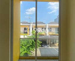 Rumah di Green Lake City, 3 KT, Lingkungan Strategis, Luas 90m² LB 100m² Rumah di Green Lake City, 3 KT, Lingkungan Strategis, Luas 90m² LB 100m²