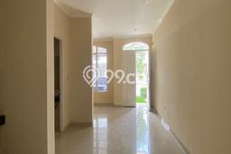 SPECIAL PRICE! Rumah di Green Lake City, 3 KM, Akses Mudah Pusat Kota, LT 90m² LB 127m² SPECIAL PRICE! Rumah di Green Lake City, 3 KM, Akses Mudah Pusat Kota, LT 90m² LB 127m²