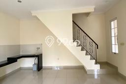 Rumah Tenang di Green Lake City, 3 KM, Luas 120m² LB 157m² Rumah Tenang di Green Lake City, 3 KM, Luas 120m² LB 157m²