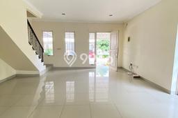 Disewakan Rumah Murah di Green Lake City Jakarta Barat Punya 3 KT Disewakan Rumah Murah di Green Lake City Jakarta Barat Punya 3 KT