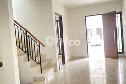 Rumah di Green Lake City, Akses ke Pusat Kota, LT 90m² Rumah di Green Lake City, Akses ke Pusat Kota, LT 90m²
