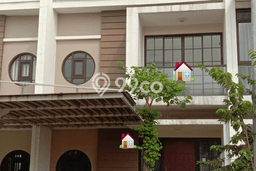 Lokasi terbaik! Rumah siap pakai disewakan di Cengkareng LB 100m2 Lokasi terbaik! Rumah siap pakai disewakan di Cengkareng LB 100m2