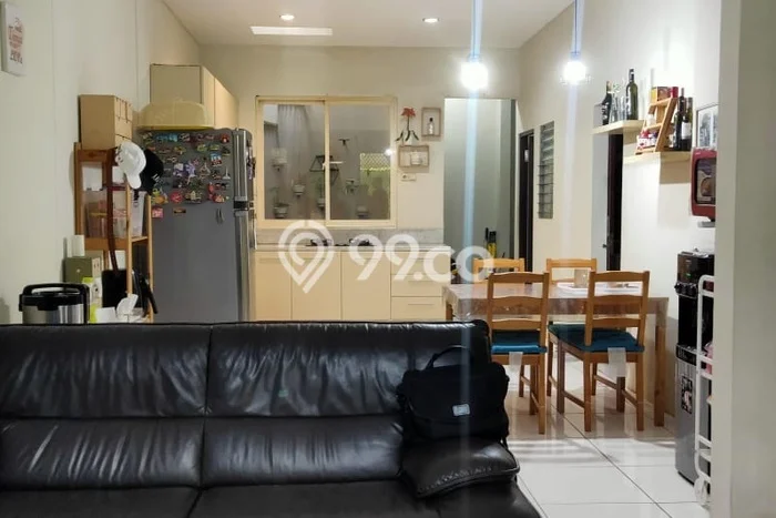Rumah Elit Modern Tanpa Renovasi di Joglo Jakarta Barat Rumah Elit Modern Tanpa Renovasi di Joglo Jakarta Barat