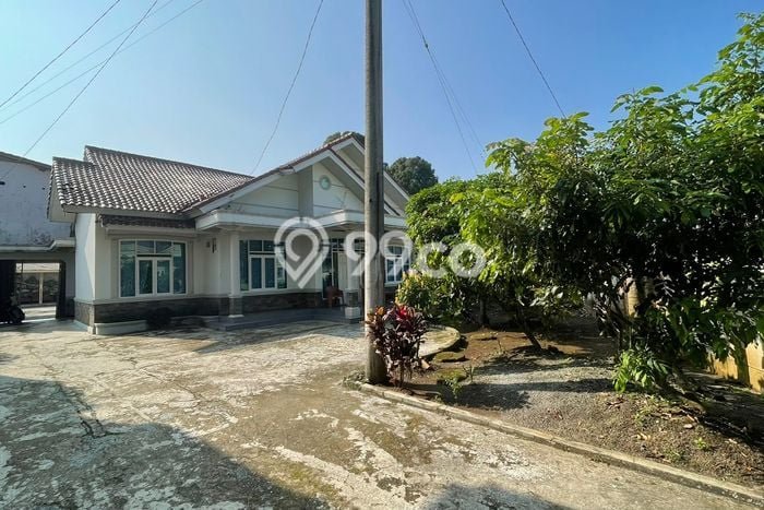 Dijual Rumah 4 Kamar Lokasi Strategis Nyaman dan Strategis di Bojong Dijual Rumah 4 Kamar Lokasi Strategis Nyaman dan Strategis di Bojong