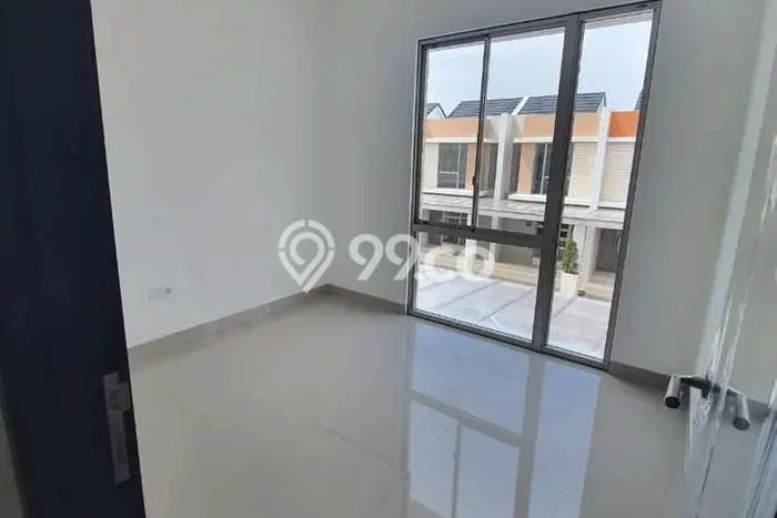 Disewakan! Rumah 2 Kamar Tidur &
2 Kamar Mandi di Pantai Indah Kapuk, Jakarta Utara Disewakan! Rumah 2 Kamar Tidur &
2 Kamar Mandi di Pantai Indah Kapuk, Jakarta Utara