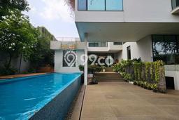 For Sale! Luxury House LT 1200m2 Desain Modern di Pejaten For Sale! Luxury House LT 1200m2 Desain Modern di Pejaten