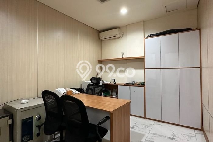 Ruko Bagus Dijual LB 350m2 Lokasi Strategis Jakarta Selatan Area Cocok untuk Berbisnis Ruko Bagus Dijual LB 350m2 Lokasi Strategis Jakarta Selatan Area Cocok untuk Berbisnis