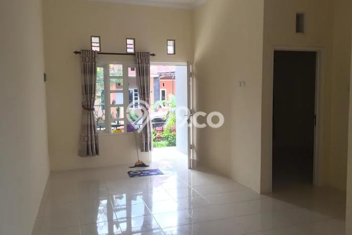 For Sale Rumah 3 Kamar Lokasi Strategis Nyaman dan Strategis di Tembalang For Sale Rumah 3 Kamar Lokasi Strategis Nyaman dan Strategis di Tembalang