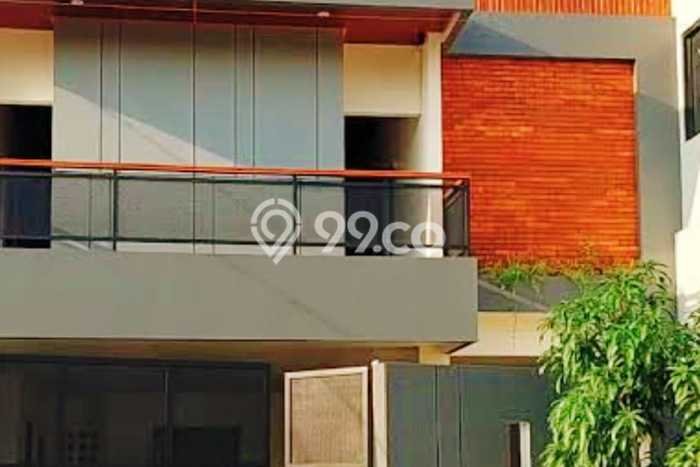 Rumah Mewah Dijual LT 300m2 di Tembalang, Semarang Rumah Mewah Dijual LT 300m2 di Tembalang, Semarang