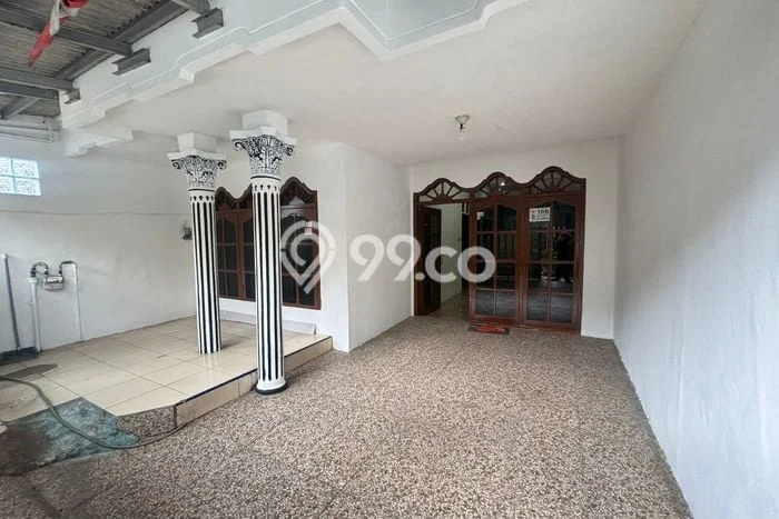 Lokasi strategis! Rumah siap pakai disewakan di Cibodas LB 180m2 Lokasi strategis! Rumah siap pakai disewakan di Cibodas LB 180m2
