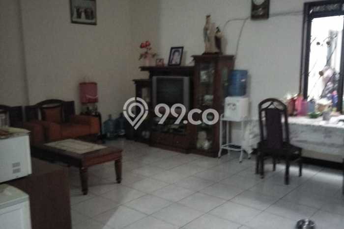 Rumah Modern 5 KT di Taman Holis Indah Bandung Unfurnished Rumah Modern 5 KT di Taman Holis Indah Bandung Unfurnished