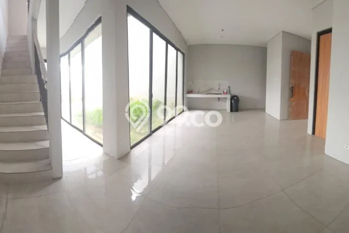 Dijual Rumah Mewah Elegan Dengan View Cantik di Grand Wisata, Bekasi Dijual Rumah Mewah Elegan Dengan View Cantik di Grand Wisata, Bekasi