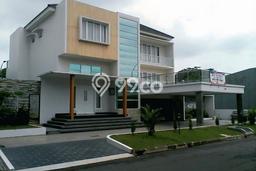 Hunian Elit LB 600m2 Siap Pakai Desain Elegan di Grand Wisata, Bekasi Hunian Elit LB 600m2 Siap Pakai Desain Elegan di Grand Wisata, Bekasi